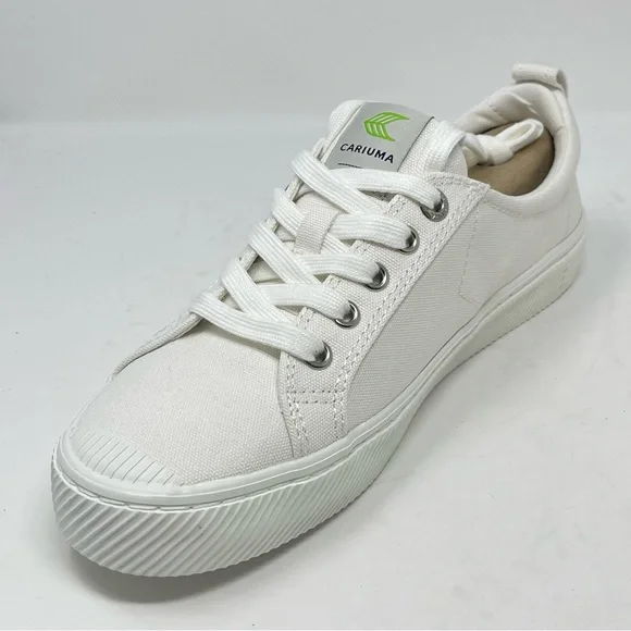 Cariuma OCA Low Shoes Womens 10 Mens 8.5 OffWhite Canvas Lace Up Sneakers